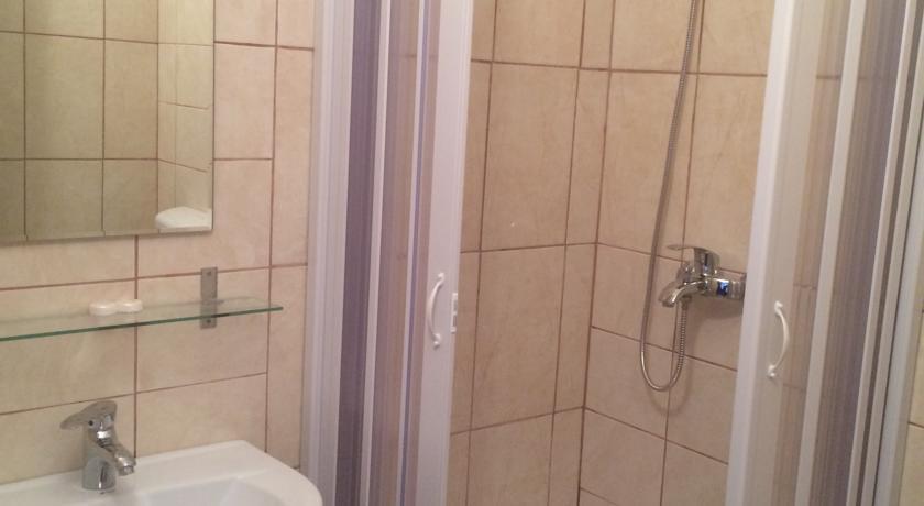 Hotel Uranus Bukarest Kültér fotó