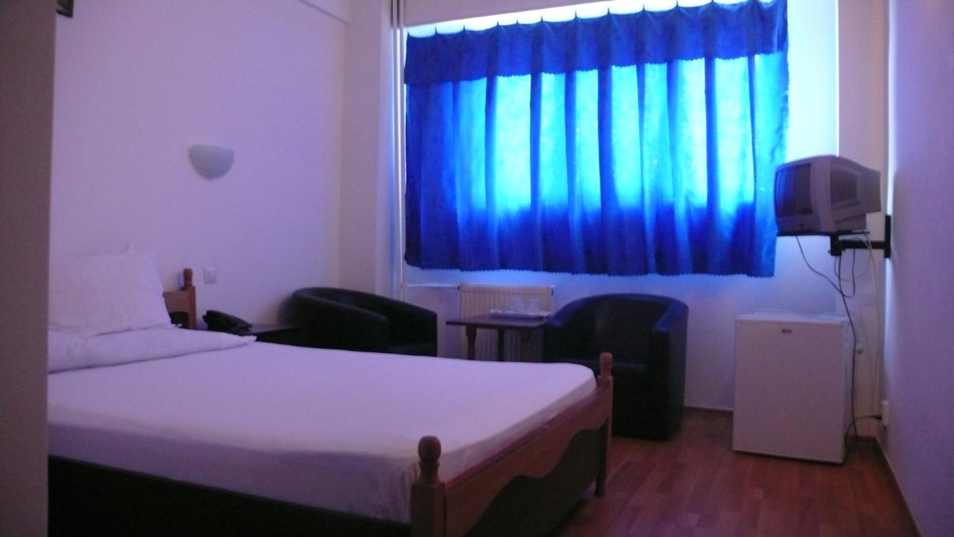 Hotel Uranus Bukarest Kültér fotó